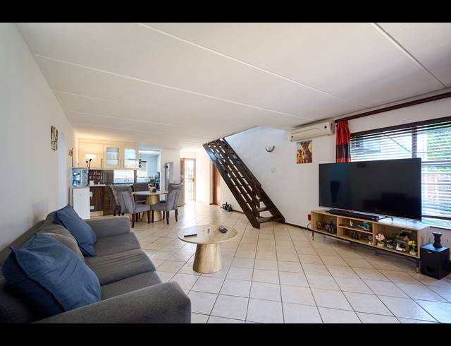 4 BEDROOM HOUSE FOR SALE IN BARBEQUE DOWNS